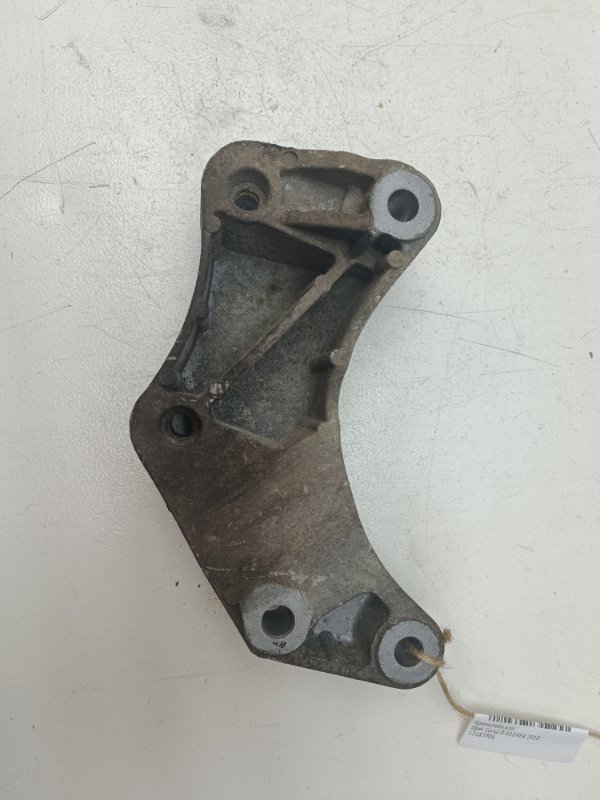 Кронштейн кпп Opel Corsa 2010 D