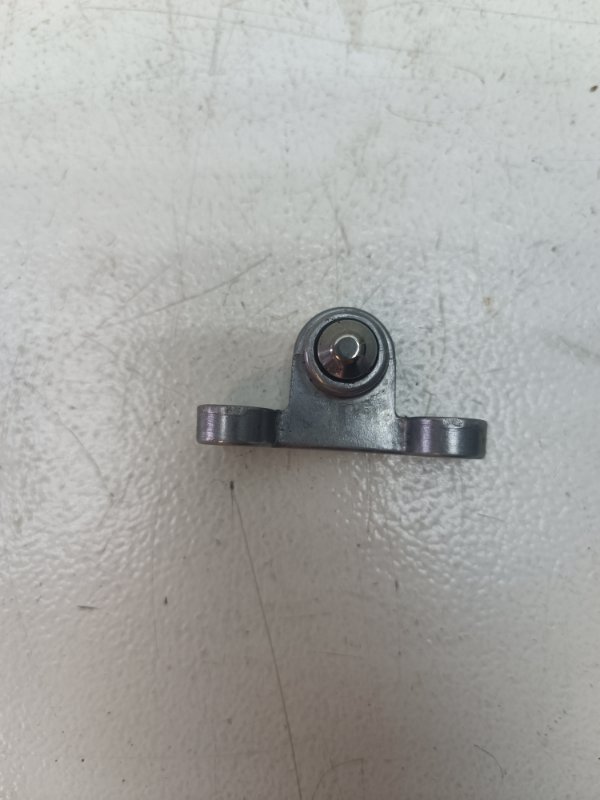 Опора вилки кпп Opel Corsa 2010 D