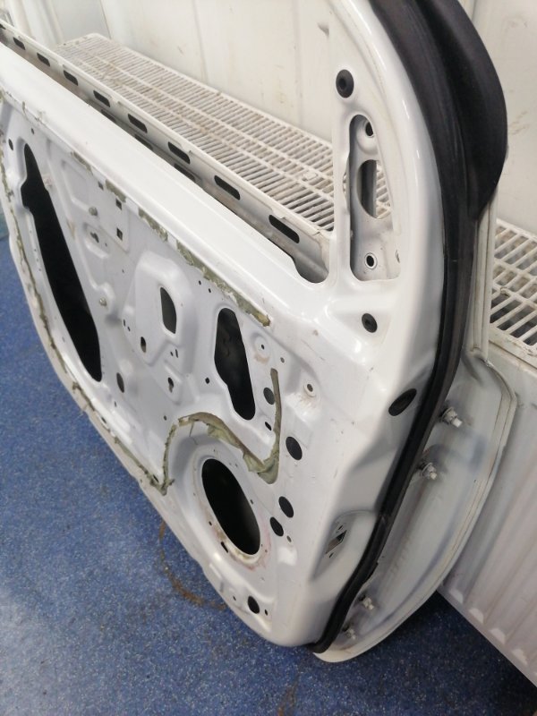 Дверь Nissan Note E11