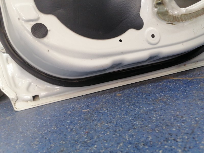 Дверь Nissan Note E11