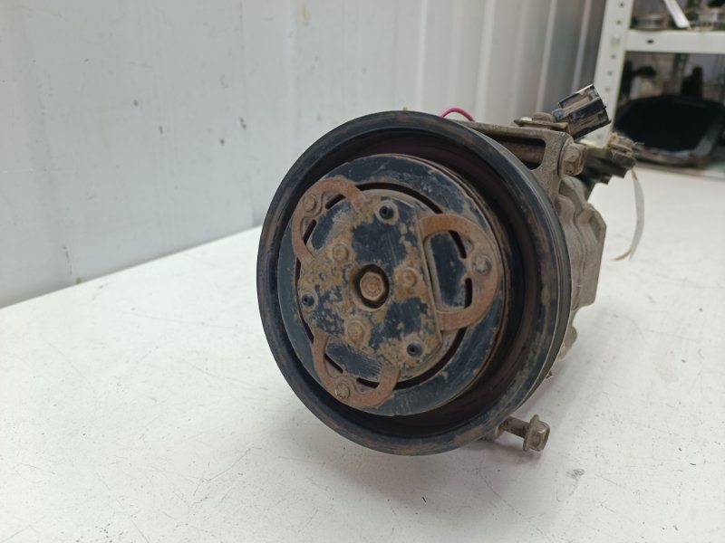 Компрессор кондиционера Nissan Note E11