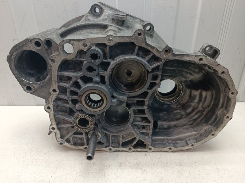 Корпус кпп Volkswagen Golf 2009 6