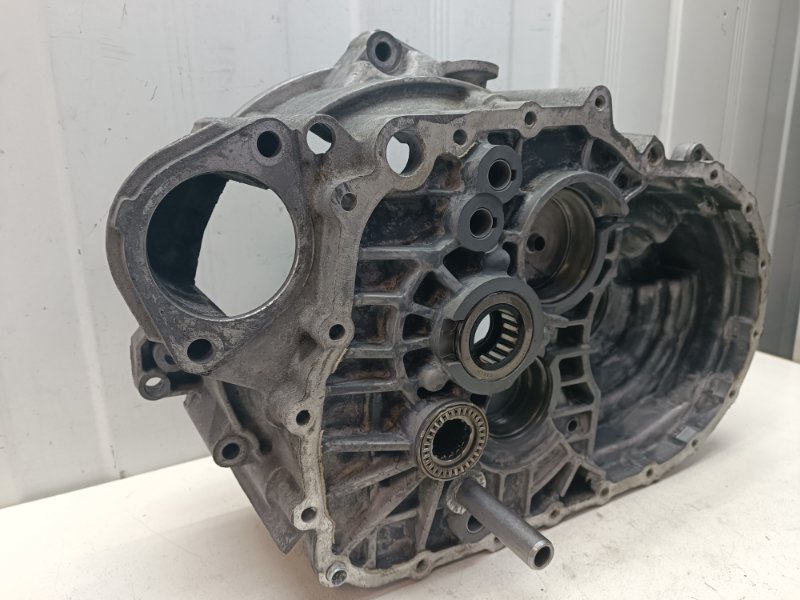 Корпус кпп Volkswagen Golf 2009 6
