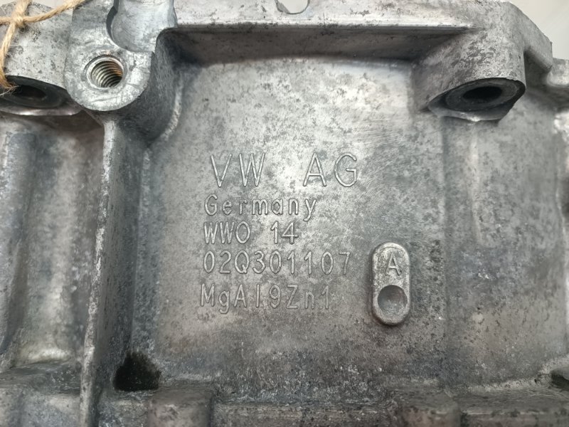 Корпус кпп Volkswagen Golf 2009 6
