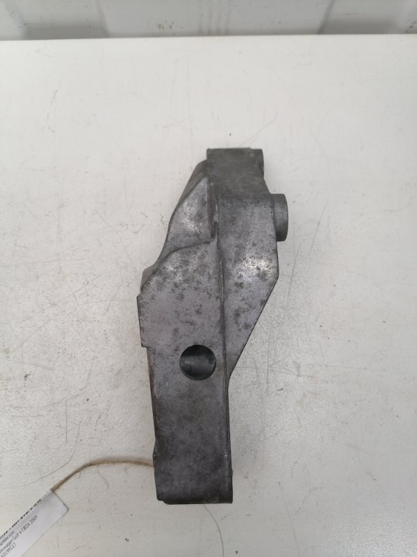 Кронштейн кпп Volkswagen Golf 2009 6