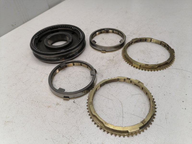 Муфта синхронизатора кпп Volkswagen Golf 2009 6