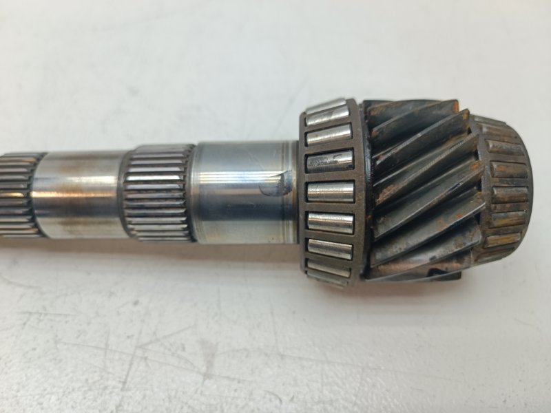 Вал вторичный VOLKSWAGEN Golf 2