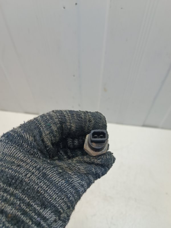 Датчик заднего хода Лада Калина