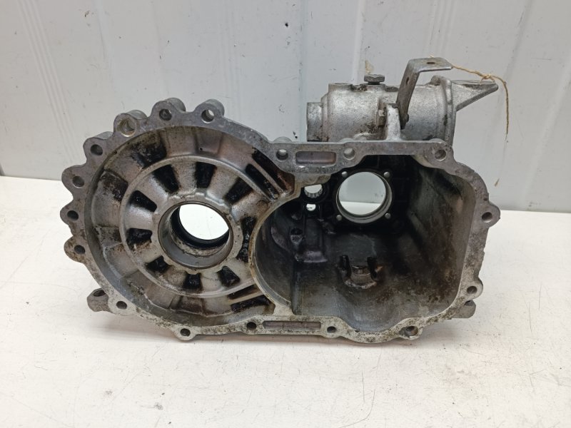 Корпус кпп VOLKSWAGEN Golf 2