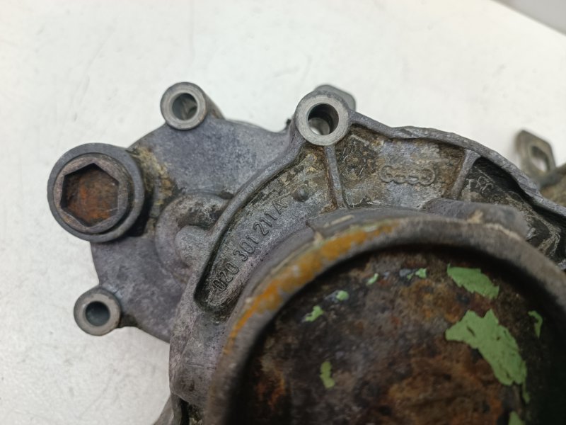 Крышка кпп VOLKSWAGEN Golf 2