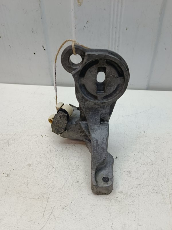 Кронштейн кпп VOLKSWAGEN Golf 2