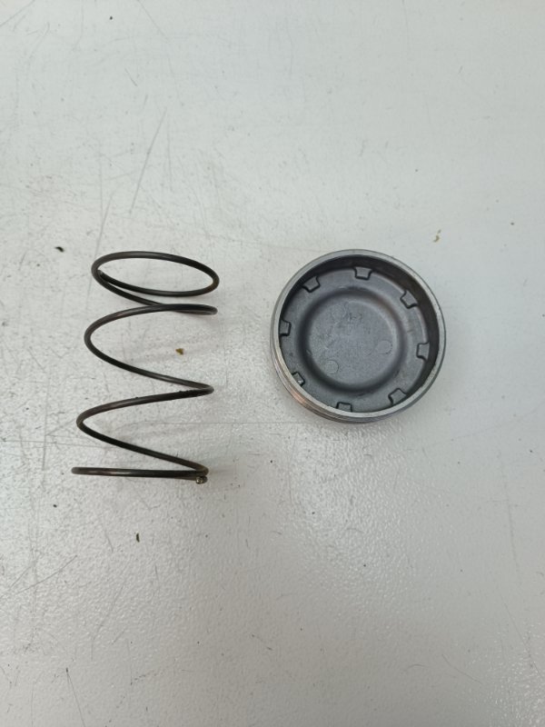 Крышка кпп VOLKSWAGEN Golf 2