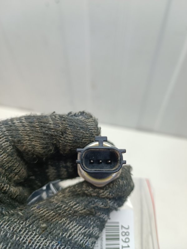 Датчик давления кондиционера Nissan Note E11