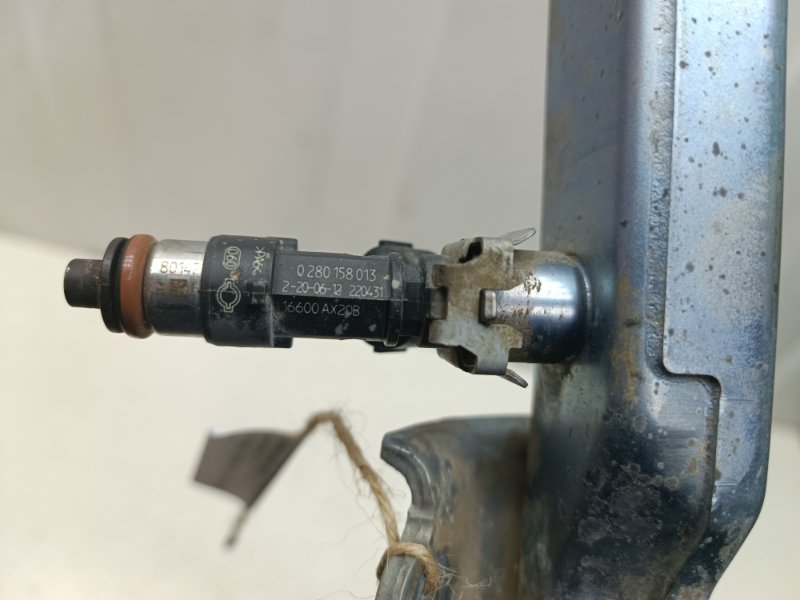 Рампа с форсунками Nissan Note E11