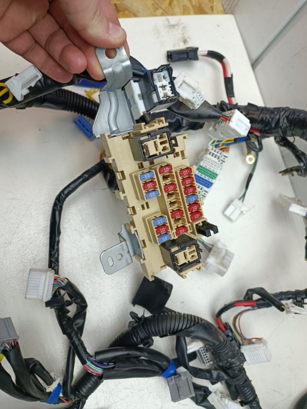 Проводка панели Nissan Note E11