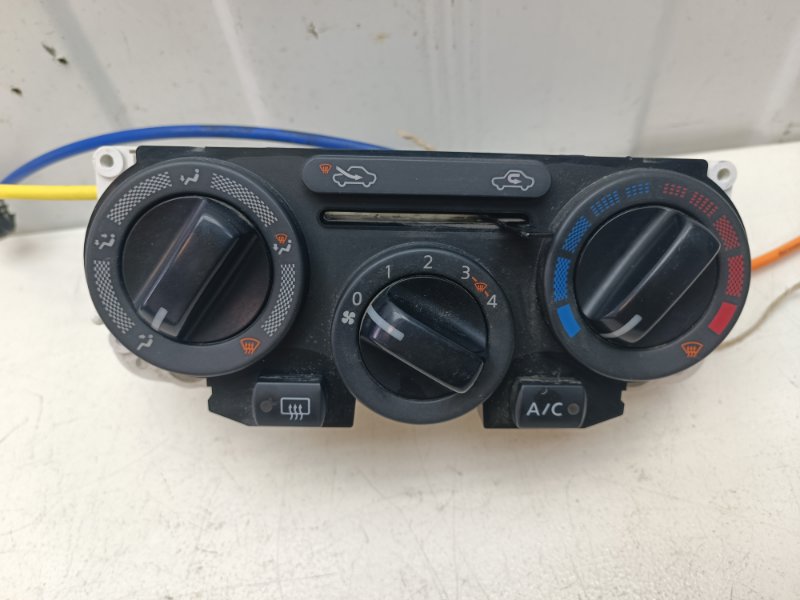 Блок управления климат-контролем Nissan Note E11