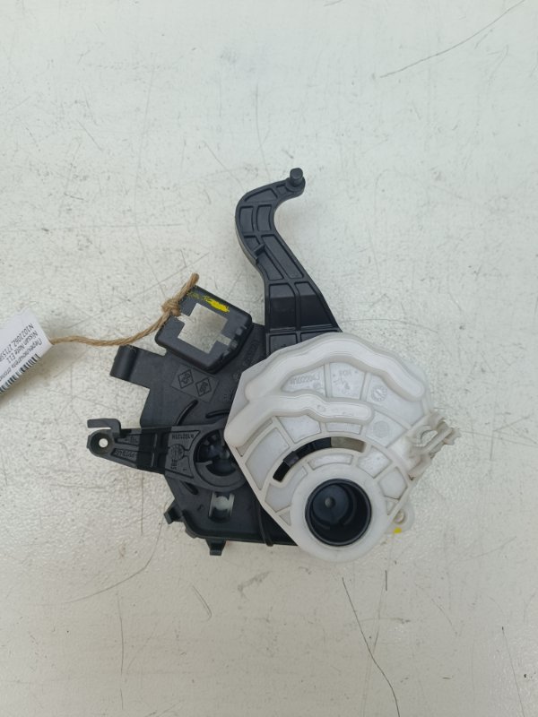 Переключатель отопителя Nissan Note E11