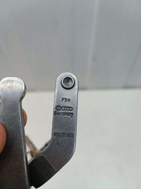 Вилка кпп Volkswagen Golf, Jetta 5