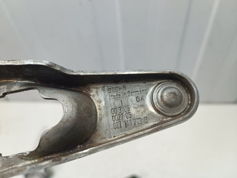 Вилка сцепления Volkswagen Golf, Jetta 5