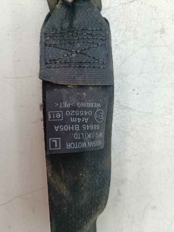 Ремень безопасности Nissan Note E11