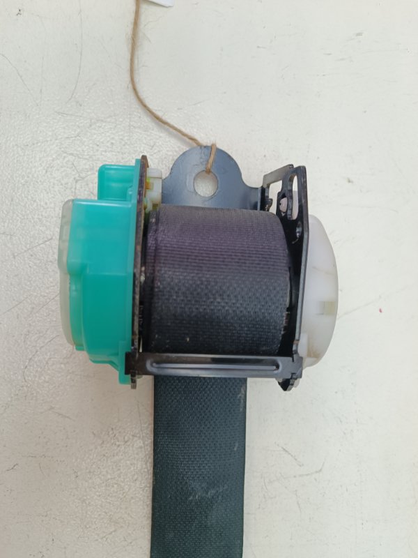 Ремень безопасности Nissan Note E11