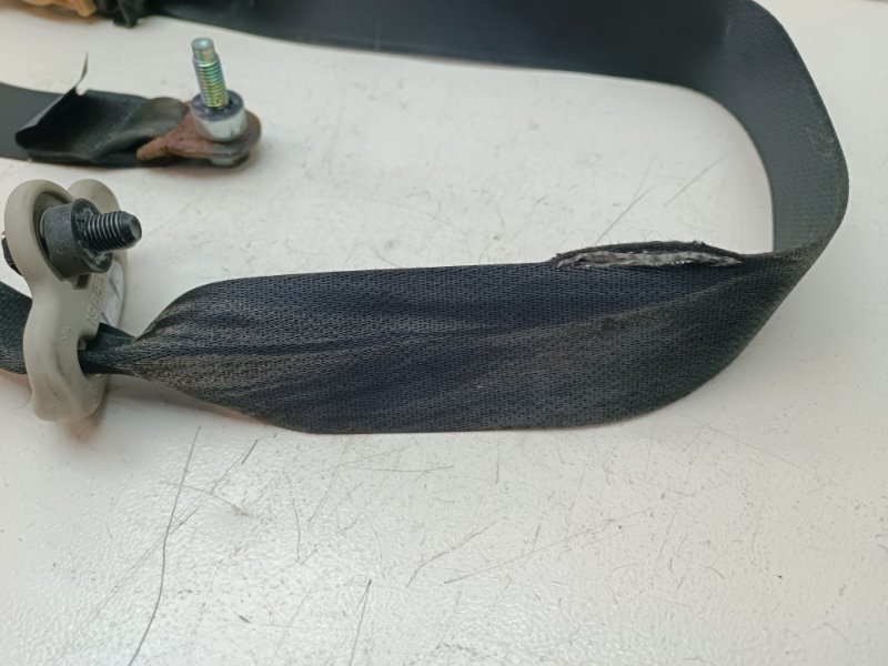 Ремень безопасности Nissan Note E11