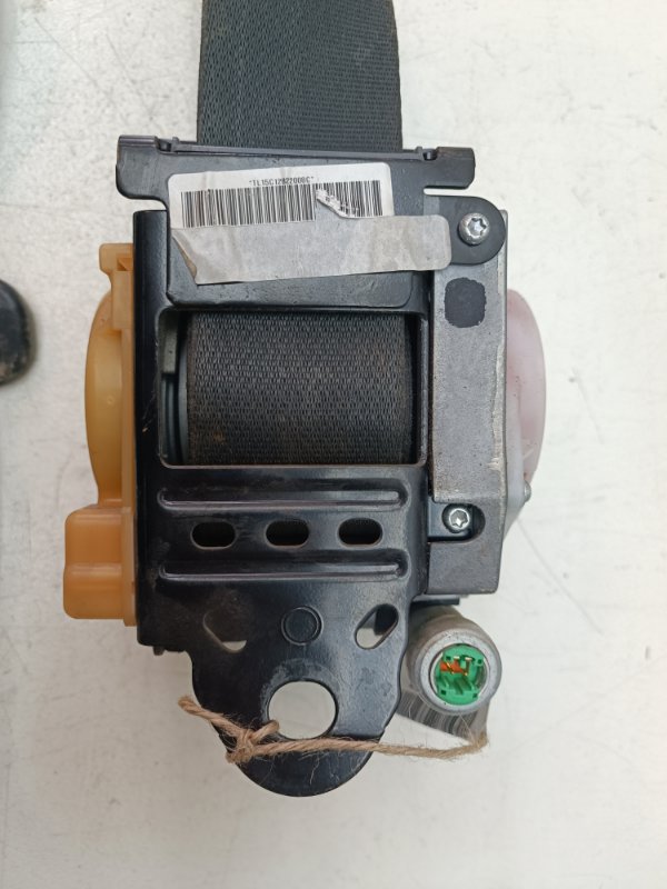 Ремень безопасности Nissan Note E11