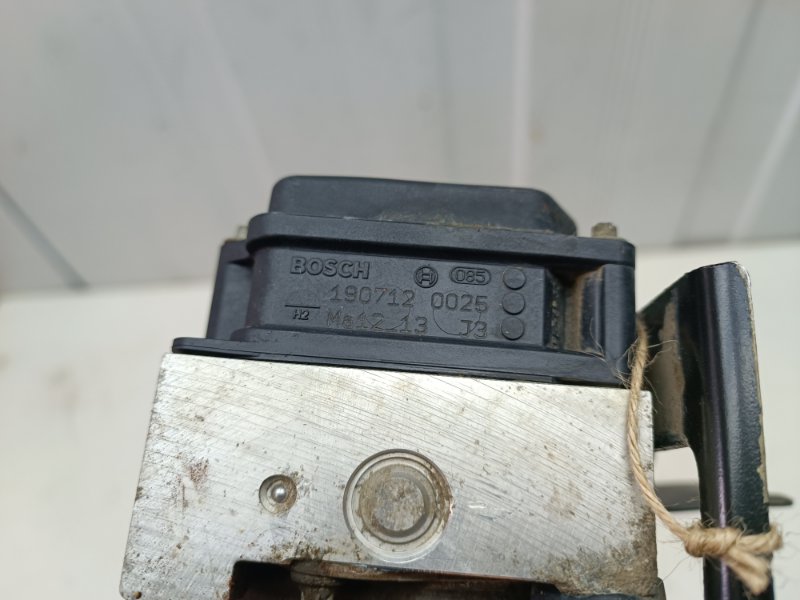 Блок abs Nissan Note E11