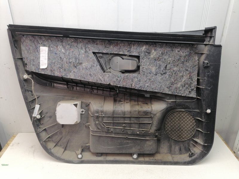 Обшивка двери Nissan Note E11