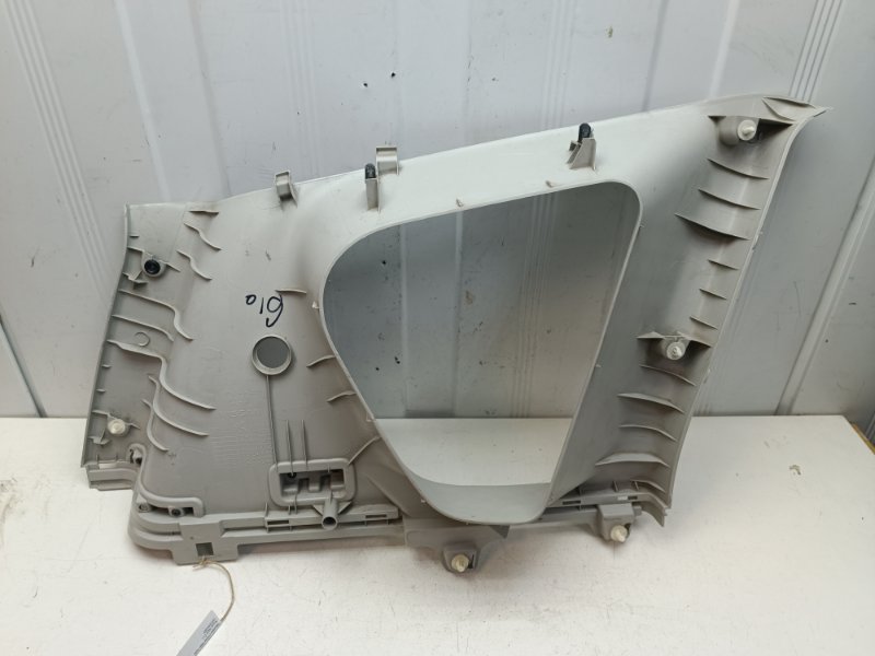 Обшивка стойки Nissan Note E11