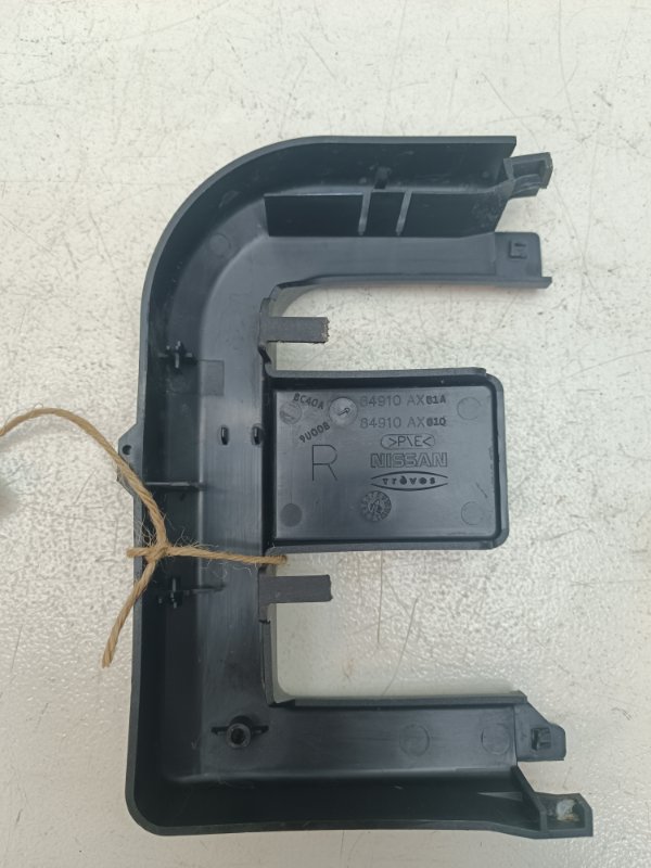 Заглушка крепления сиденья Nissan Note E11