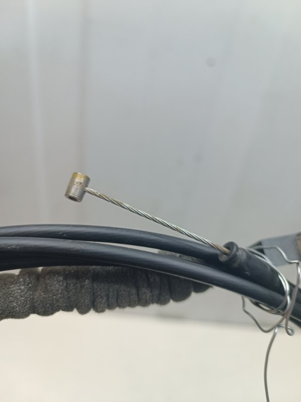 Трос лючка бака Nissan Note E11