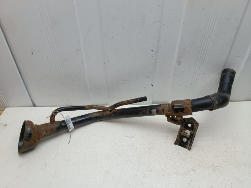 Горловина топливного бака Nissan Note E11