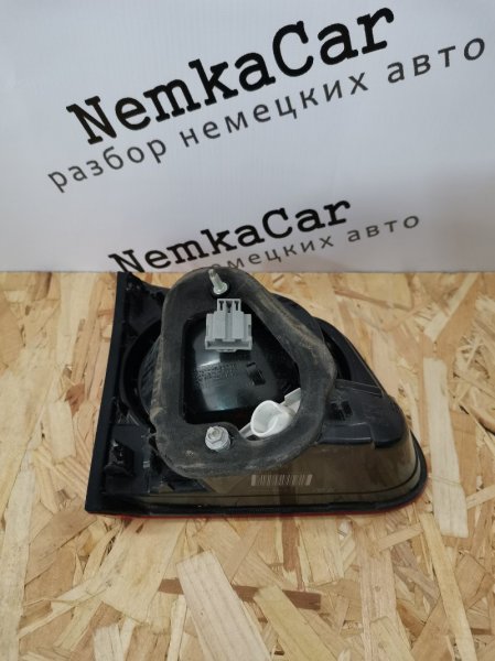 Фонарь задний в крышку багажника Volkswagen Tiguan 2010 5N1