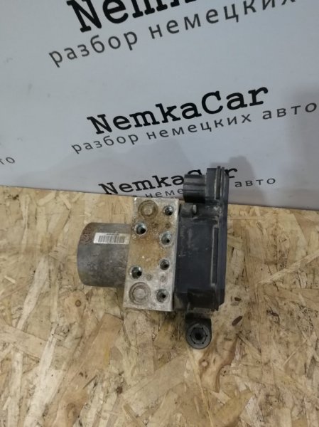 Блок abs Volkswagen Tiguan 2010 5N1