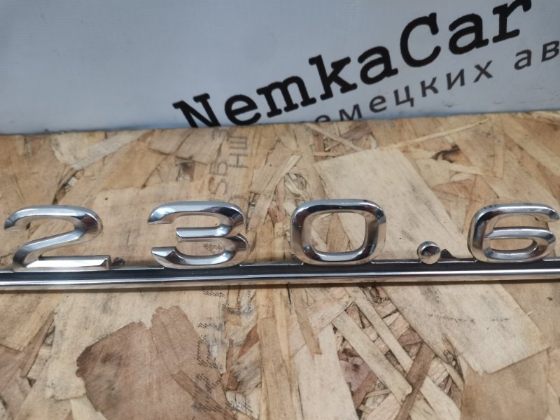 Эмблема Mercedes W114/W115 1968-1976
