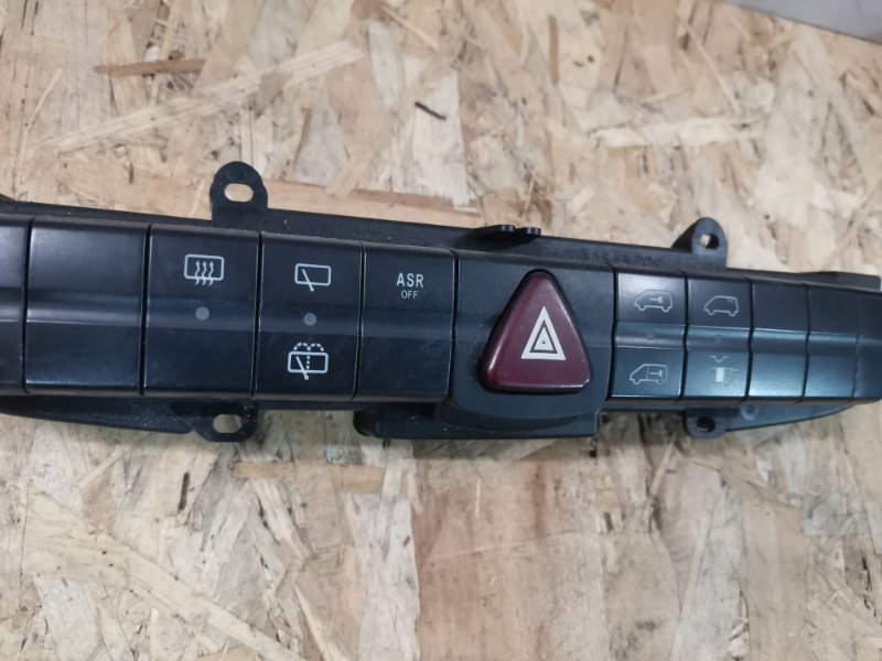 Блок кнопок центральной консоли Mercedes Vito 2007 639