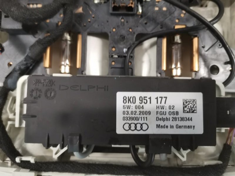 Плафон салона с датчиком объема AUDI A4 B8 2009 B8 Универсал
