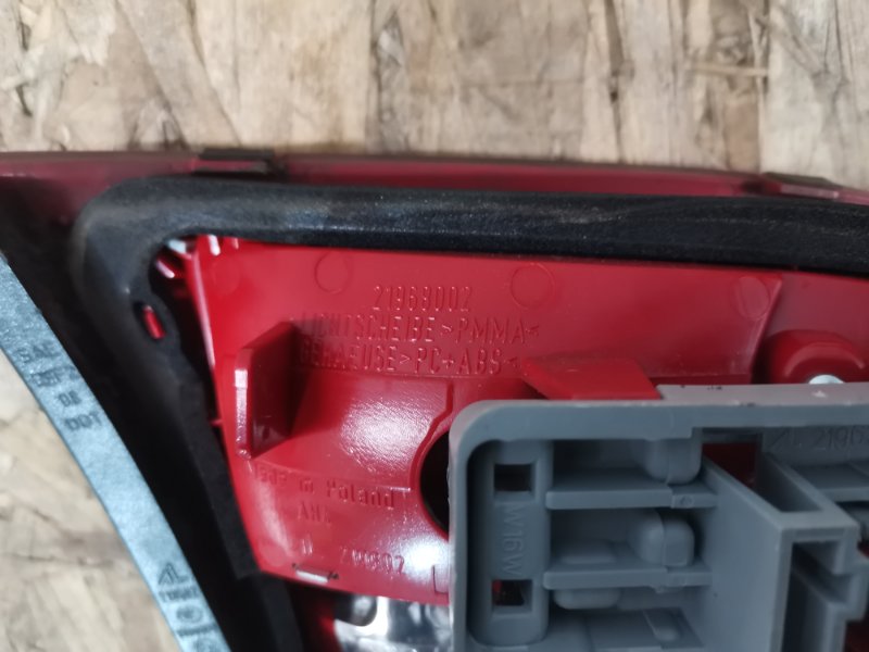 Фонарь задний в крышку багажника AUDI A4 B8 2009 B8 Универсал