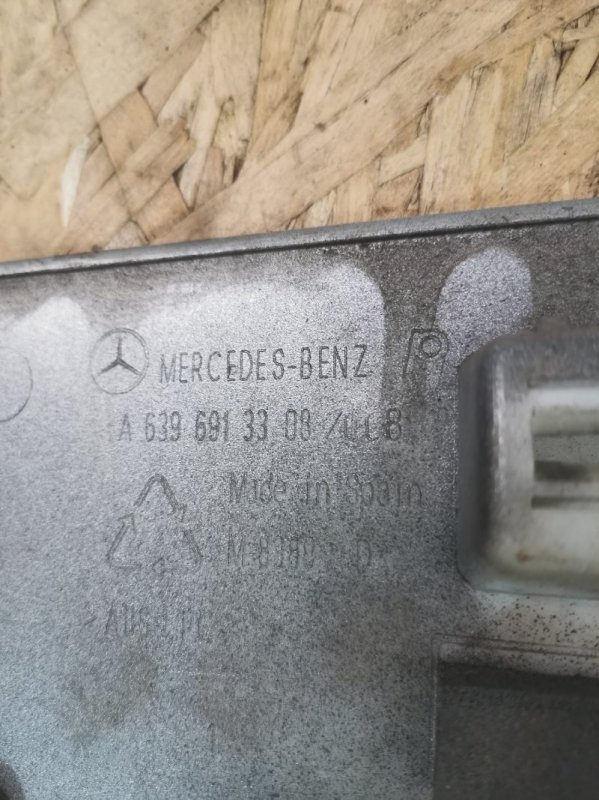 Накладка крыла Mercedes Vito 2013 639 рест