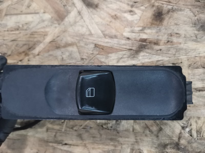 Кнопка стеклоподъемника Mercedes Vito 2013 639 рест