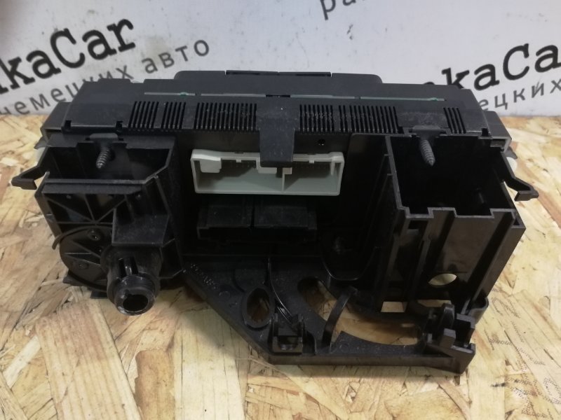 Блок управления климат-контролем Volkswagen Tiguan 2010 5N1