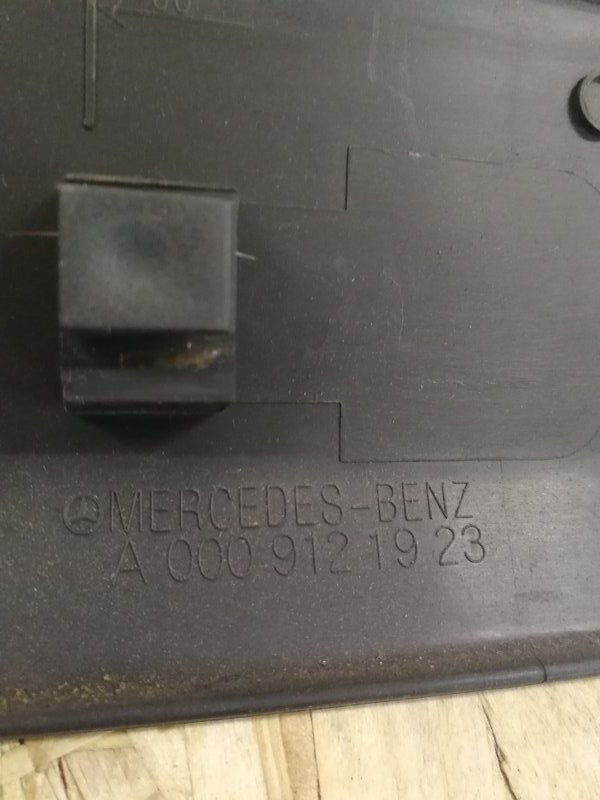 Накладка короба сиденья Mercedes Vito 2007 639
