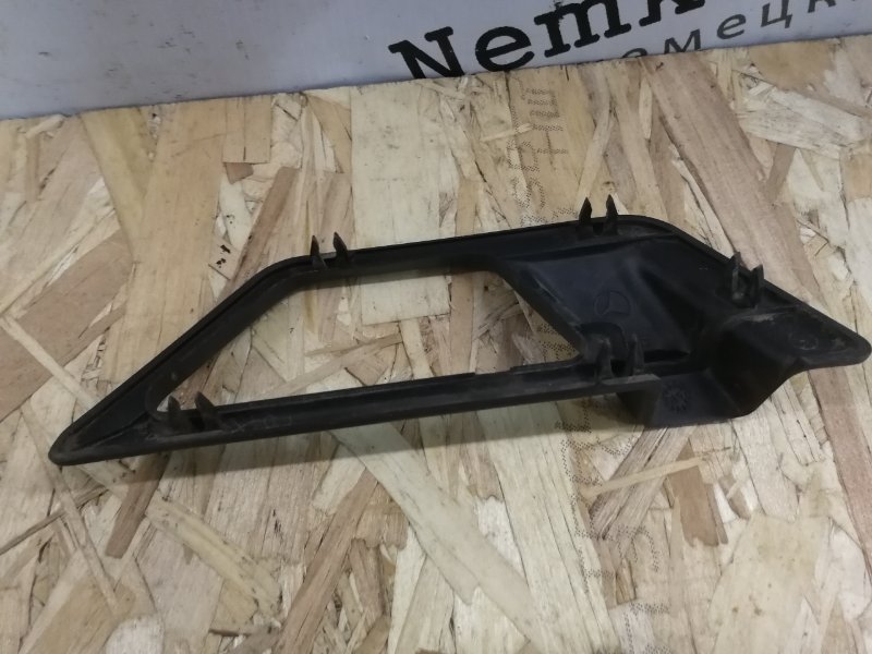 Накладка обшивки двери Mercedes W124 1987