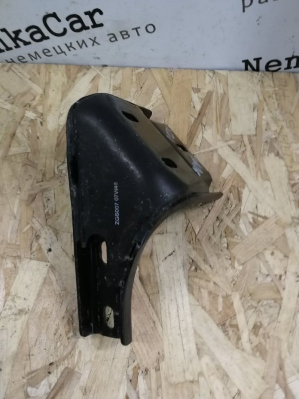 Кронштейн сдвижной двери Mercedes Vito 2008 639