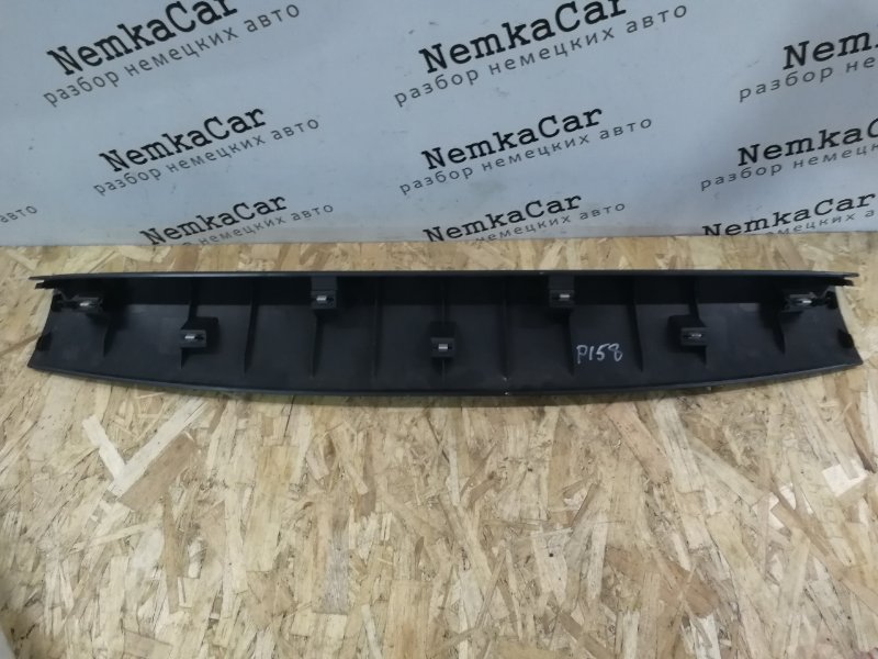 Обшивка двери багажника Volkswagen Tiguan 2010 5N1