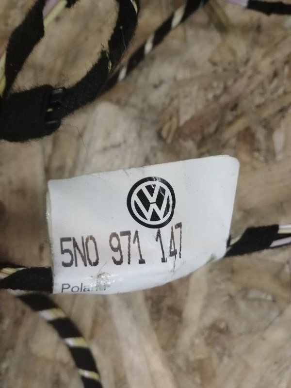 Проводка крышки багажника Volkswagen Tiguan 2010 5N1