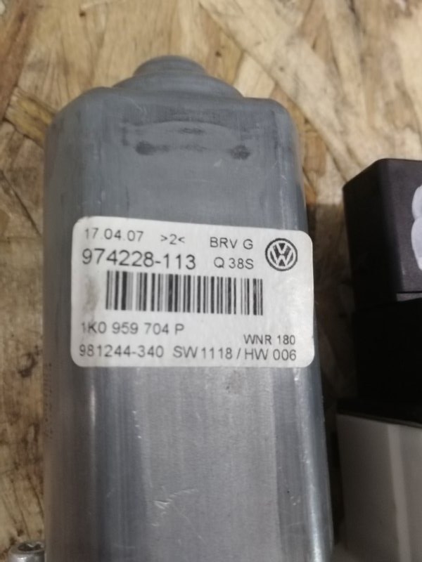 Мотор стеклоподъемника Volkswagen Passat B6 2007 Седан