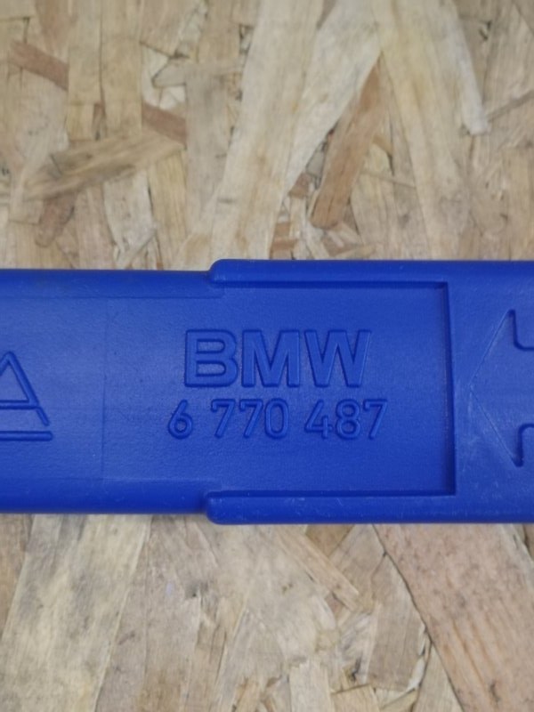 Знак аварийной остановки BMW 3-Series 2008 E91