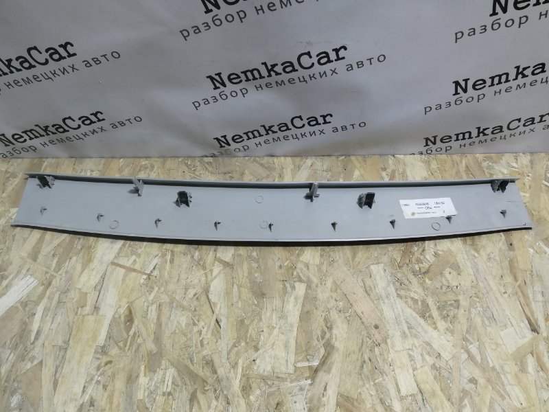 Накладка двери багажника FORD FOCUS 2 РЕСТАЙЛИНГ 2010 Хэтчбек
